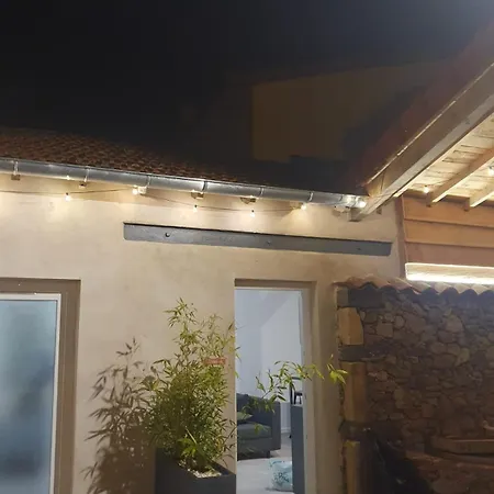 Le Riad, Sauna & Jacuzzi Riorges Exterior foto