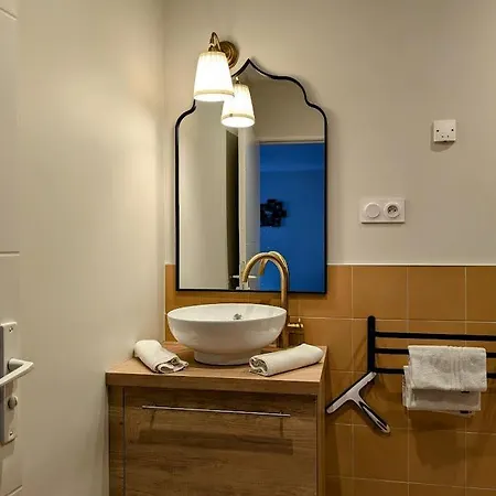 Le Riad, Sauna & Jacuzzi Riorges Exterior foto